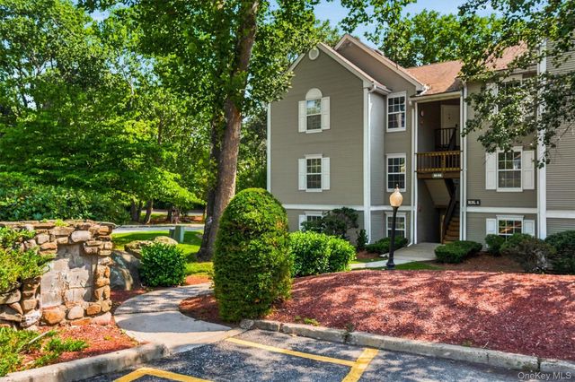 1002 Washington Green AG2, New Windsor, NY 12553