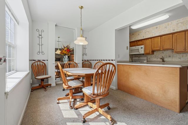 1002 Washington Green AG2, New Windsor, NY 12553
