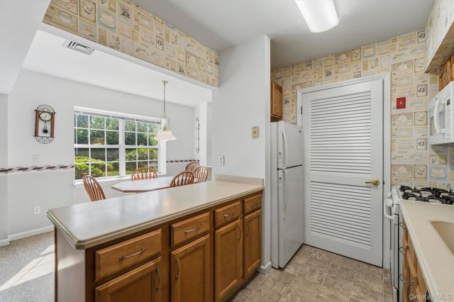 1002 Washington Green AG2, New Windsor, NY 12553