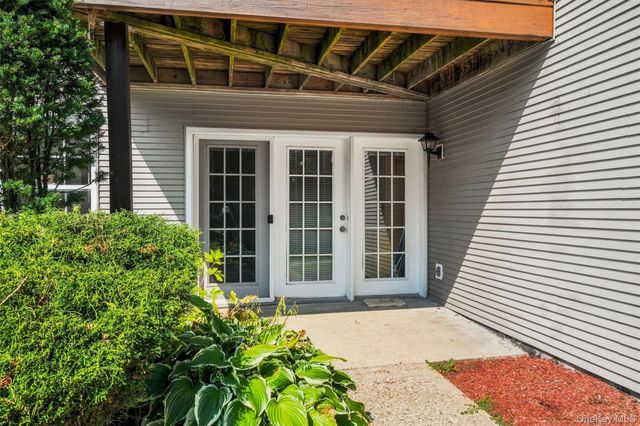1002 Washington Green AG2, New Windsor, NY 12553