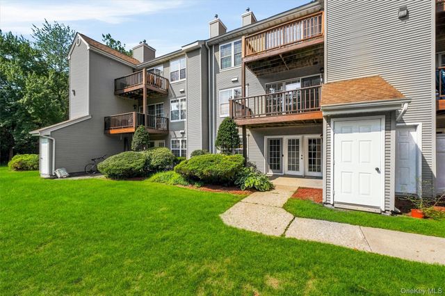 1002 Washington Green AG2, New Windsor, NY 12553