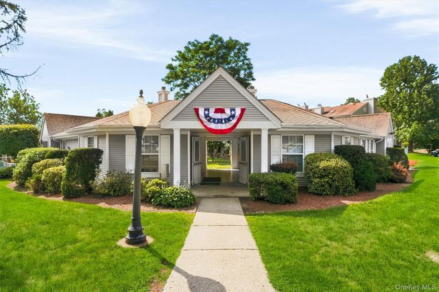 1002 Washington Green AG2, New Windsor, NY 12553