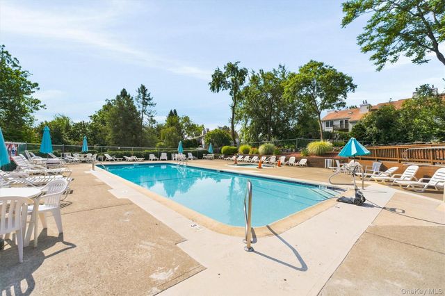 1002 Washington Green AG2, New Windsor, NY 12553