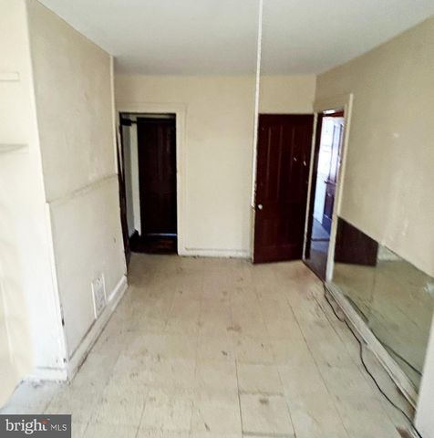 2125 HOLLINS ST, Baltimore, MD 21223