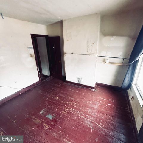 2125 HOLLINS ST, Baltimore, MD 21223