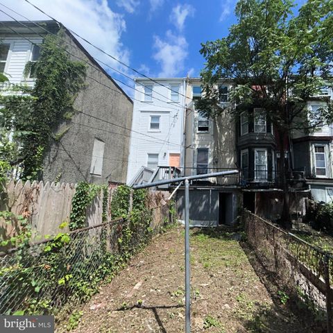 2125 HOLLINS ST, Baltimore, MD 21223