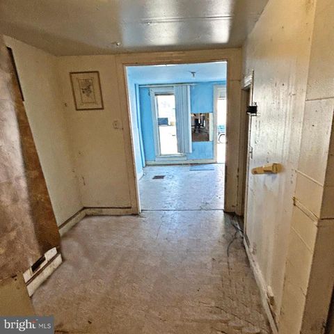 2125 HOLLINS ST, Baltimore, MD 21223