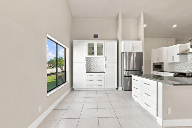 9960 Majestic Way, Boynton Beach, FL 33437