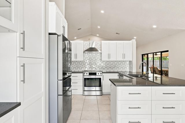 9960 Majestic Way, Boynton Beach, FL 33437