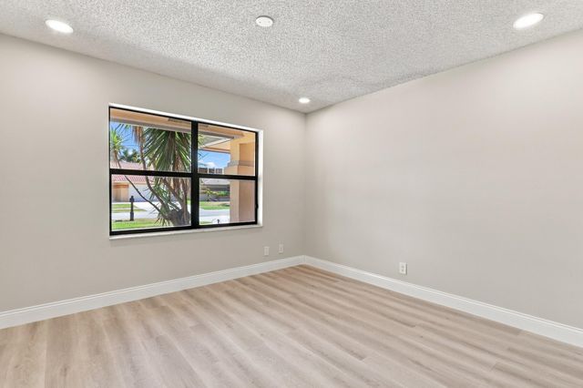 9960 Majestic Way, Boynton Beach, FL 33437