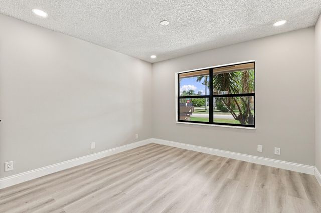 9960 Majestic Way, Boynton Beach, FL 33437