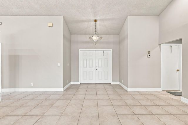 9960 Majestic Way, Boynton Beach, FL 33437