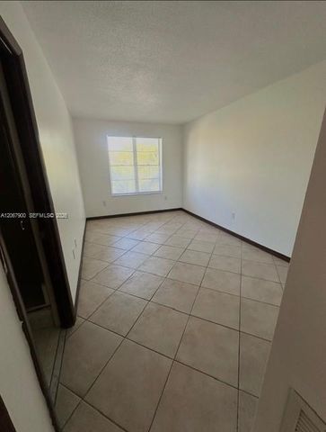 1165 98 403, Bay Harbor Islands, FL 33154