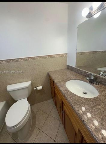 1165 98 403, Bay Harbor Islands, FL 33154