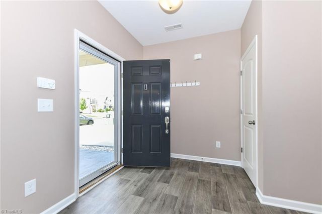 5716 Oakgate Drive, Greensboro, NC 27405