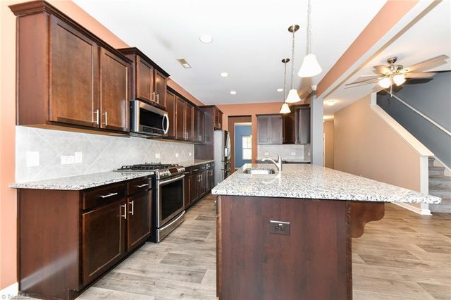 5716 Oakgate Drive, Greensboro, NC 27405