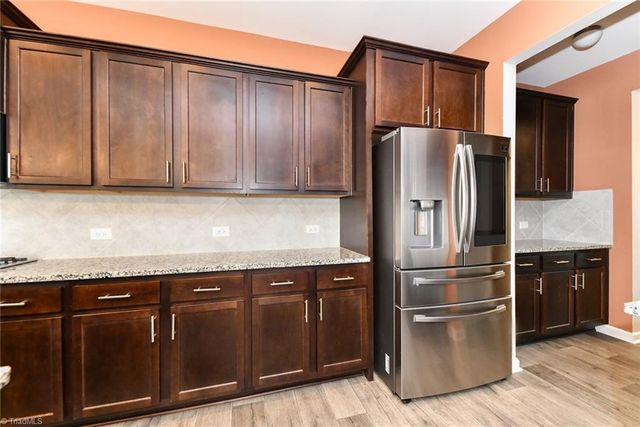 5716 Oakgate Drive, Greensboro, NC 27405