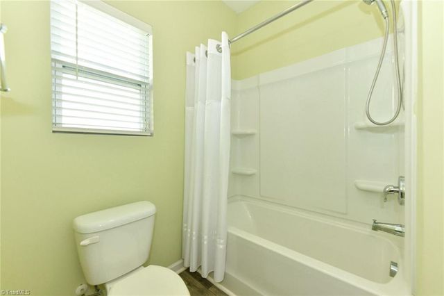 5716 Oakgate Drive, Greensboro, NC 27405