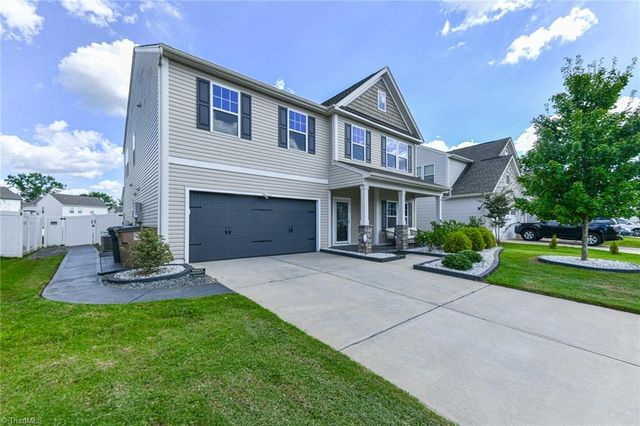 5716 Oakgate Drive, Greensboro, NC 27405