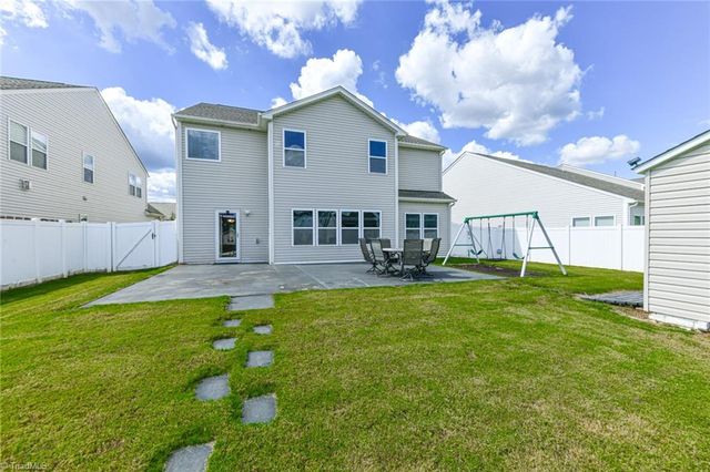 5716 Oakgate Drive, Greensboro, NC 27405