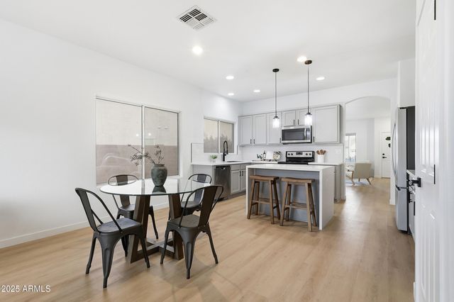 1 N 124TH Drive, Avondale, AZ 85323