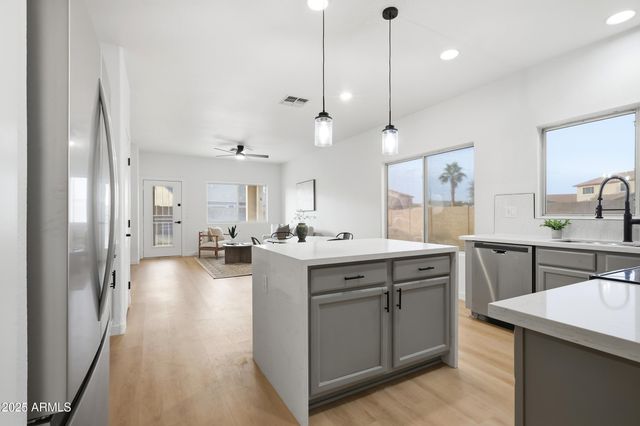 1 N 124TH Drive, Avondale, AZ 85323