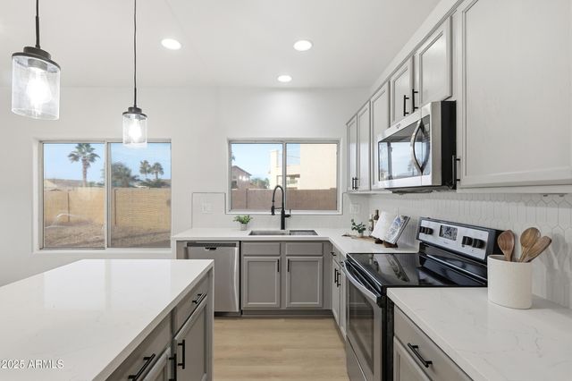 1 N 124TH Drive, Avondale, AZ 85323