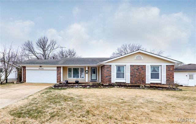 724 Le Manns Drive, Manchester, MO 63021