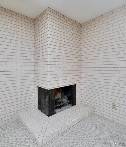 724 Le Manns Drive, Manchester, MO 63021