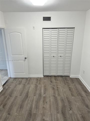 1129 NW 3rd St 101, Miami, FL 33128