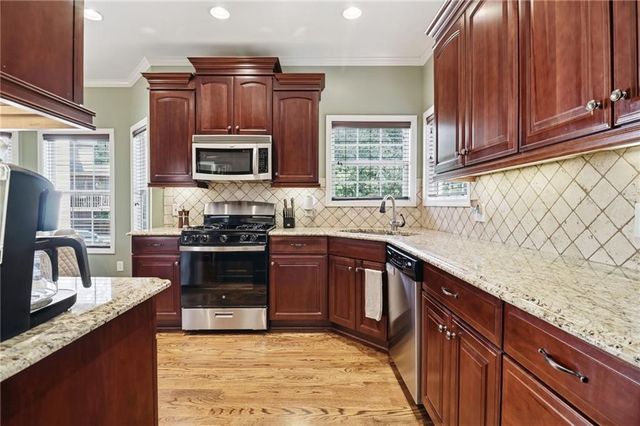 55 Applewood Lane, Taylorsville, GA 30178