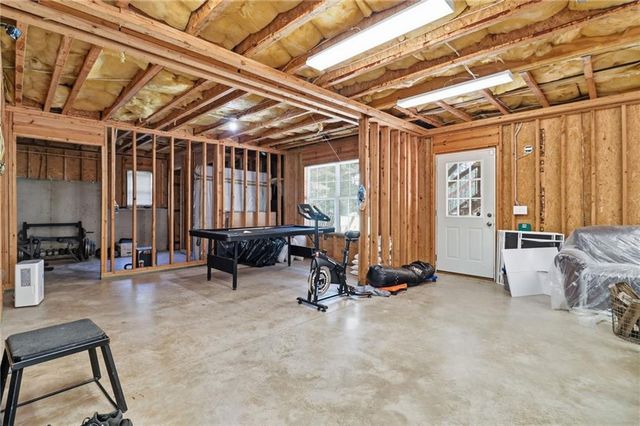 55 Applewood Lane, Taylorsville, GA 30178