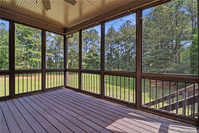 55 Applewood Lane, Taylorsville, GA 30178