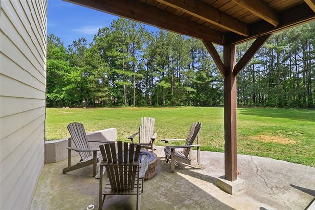 55 Applewood Lane, Taylorsville, GA 30178