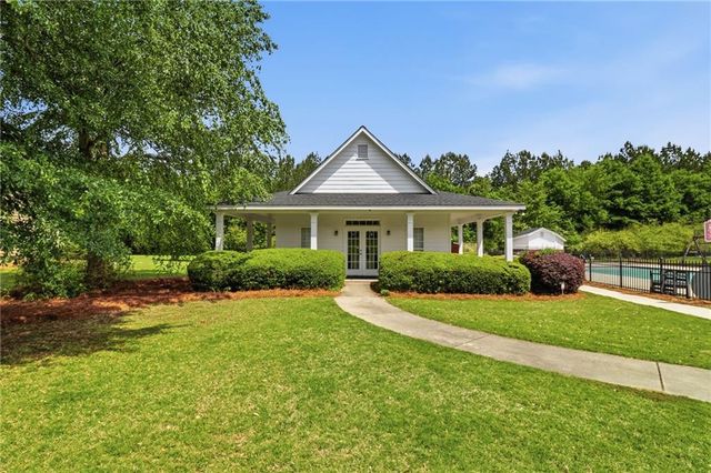 55 Applewood Lane, Taylorsville, GA 30178
