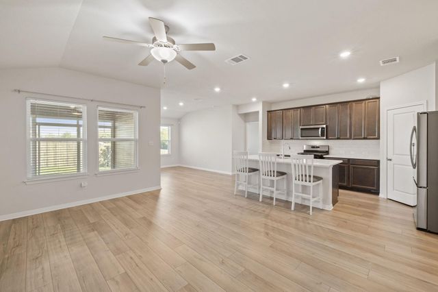 700 Autumn Stem PL, Manchaca, TX 78748