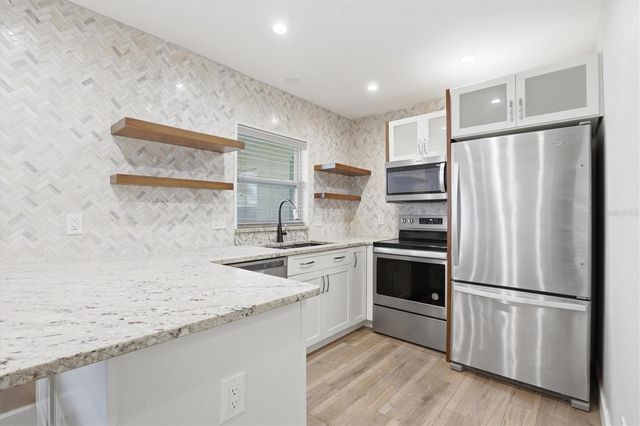 1250 S PINELLAS AVENUE 214, Tarpon Springs, FL 34689