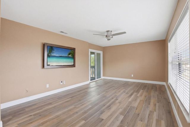 1250 S PINELLAS AVENUE 214, Tarpon Springs, FL 34689