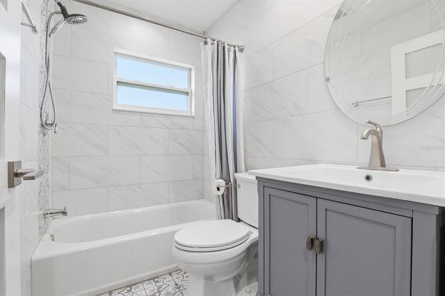 1250 S PINELLAS AVENUE 214, Tarpon Springs, FL 34689