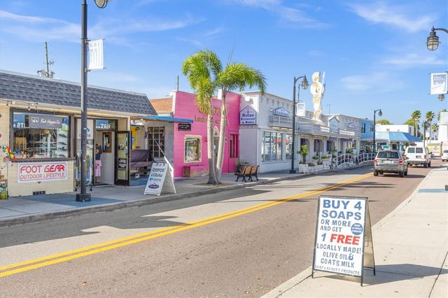 1250 S PINELLAS AVENUE 214, Tarpon Springs, FL 34689