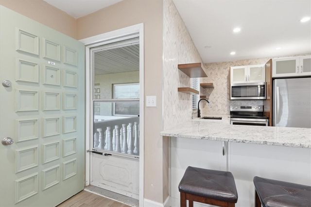 1250 S PINELLAS AVENUE 214, Tarpon Springs, FL 34689