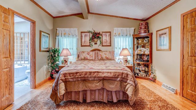 16834 N State Road 66, Magnet, IN 47520