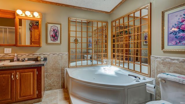 16834 N State Road 66, Magnet, IN 47520