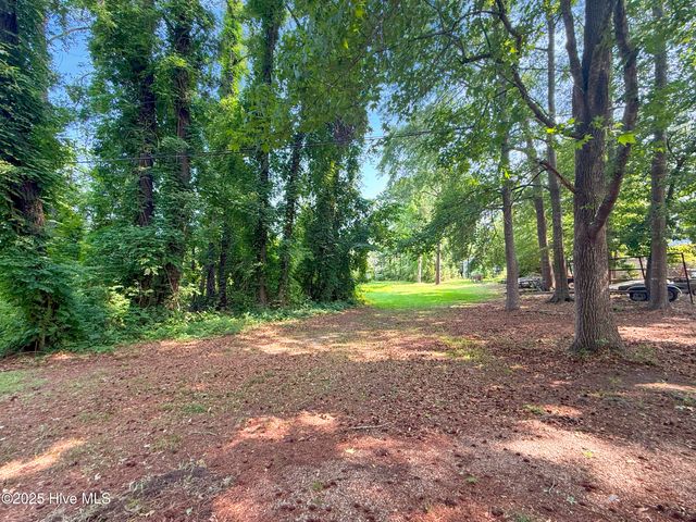 207 Dogwood Trail, Elizabeth City, NC 27909
