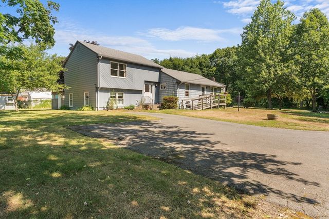 48 Westbrook Dr, Seekonk, MA 02771