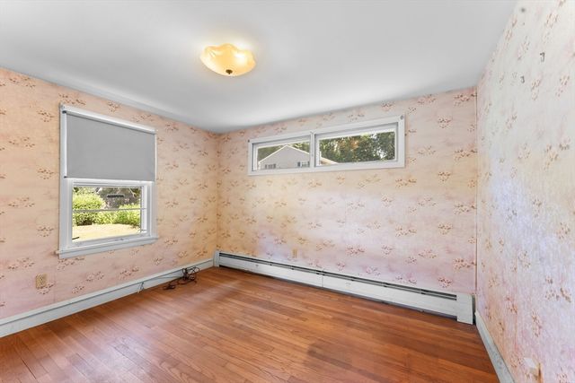 48 Westbrook Dr, Seekonk, MA 02771