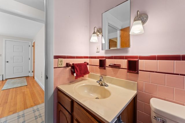48 Westbrook Dr, Seekonk, MA 02771