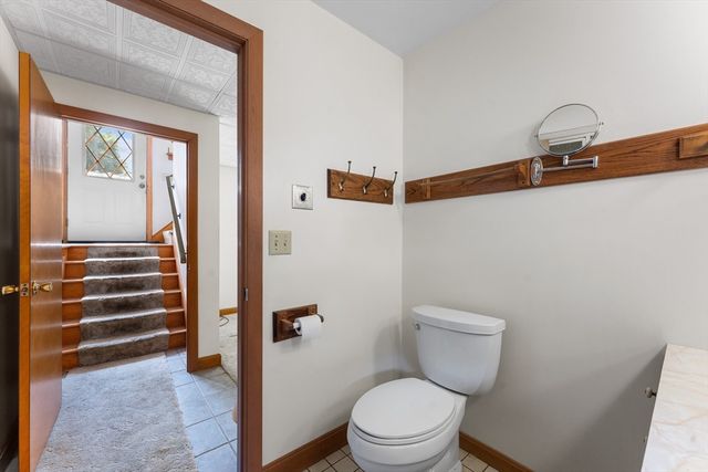 48 Westbrook Dr, Seekonk, MA 02771