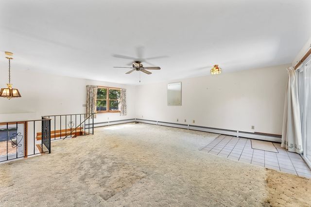 48 Westbrook Dr, Seekonk, MA 02771