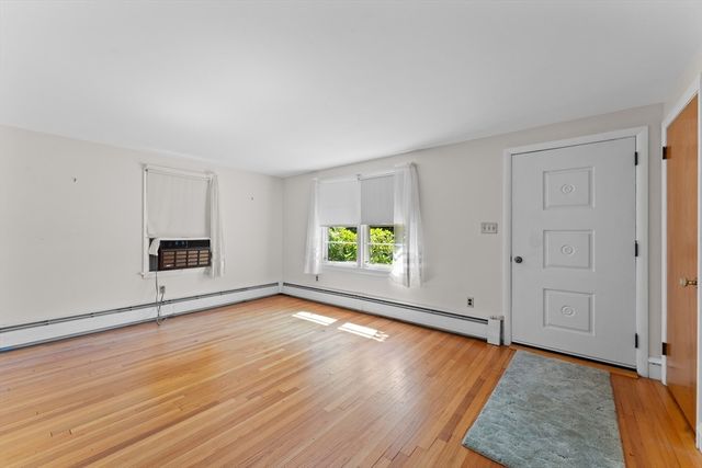 48 Westbrook Dr, Seekonk, MA 02771